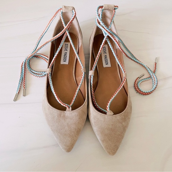 Steve Madden Emilie Lace-Up Shoes Gray with Multiple Colored Laces-Size 7.5 NWOT - Picture 2 of 7